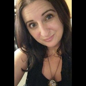 Meet your Posher, Alison